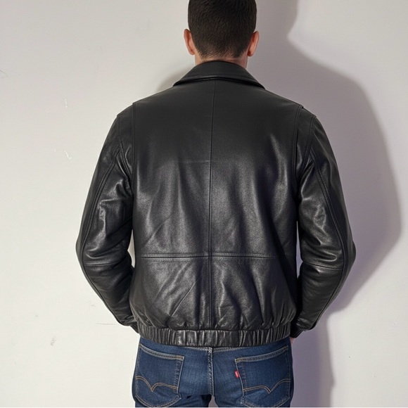 Covington Men's Classic Black Bomber Jacket - Picture 2 of 16